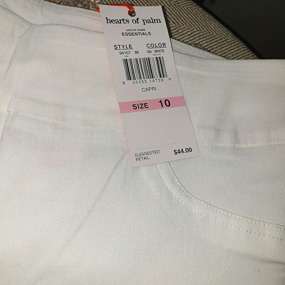 Hearts of Palm. Sz.10 White Capris - Picture 7 of 10